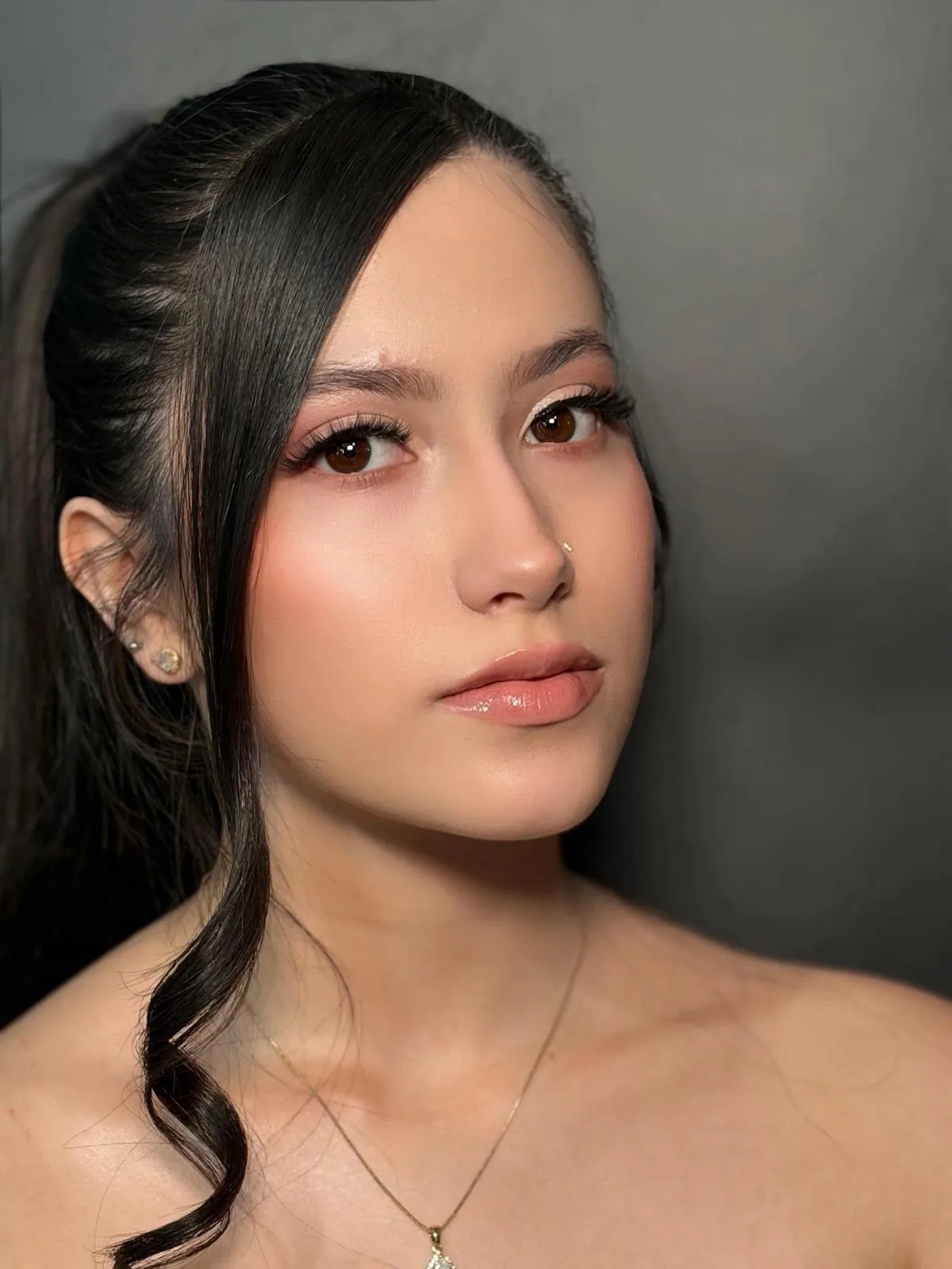 Trabajo reciente — maquillaje de quinceañera
